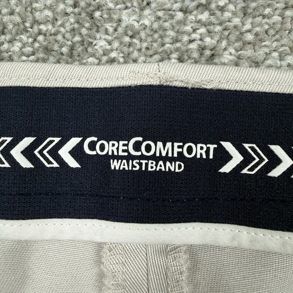 Roundtree & Yorke TravelSmart Pants Men's 52x32 Khaki Classic Fit Stretch NWT